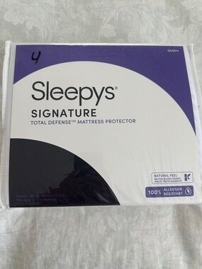 Signature Queen Mattress Protector - White